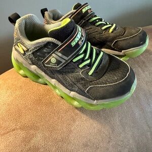 Skechers Kids Black & Neon Green Light-Up Sneakers